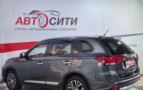Mitsubishi Outlander III рестайлинг 3, 2015 год, 2 300 000 рублей, 5 фотография