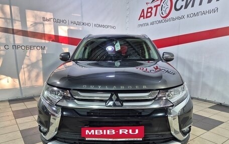 Mitsubishi Outlander III рестайлинг 3, 2015 год, 2 300 000 рублей, 2 фотография
