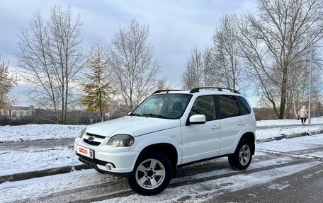 Chevrolet Niva I рестайлинг, 2018 год, 695 000 рублей, 3 фотография
