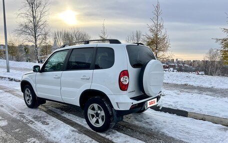 Chevrolet Niva I рестайлинг, 2018 год, 695 000 рублей, 6 фотография