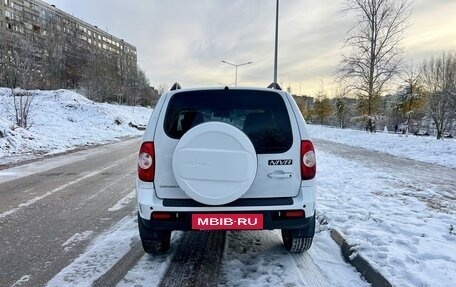 Chevrolet Niva I рестайлинг, 2018 год, 695 000 рублей, 2 фотография