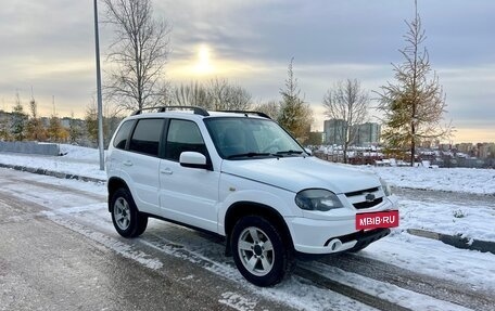Chevrolet Niva I рестайлинг, 2018 год, 695 000 рублей, 4 фотография