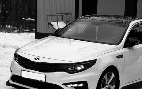 KIA Optima IV, 2018 год, 2 300 000 рублей, 10 фотография