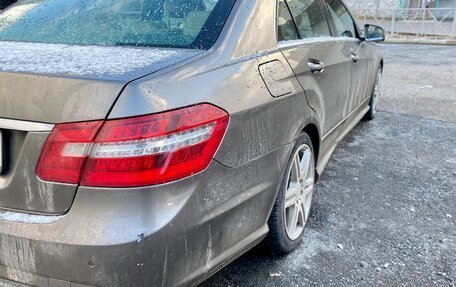 Mercedes-Benz E-Класс, 2010 год, 1 400 000 рублей, 6 фотография