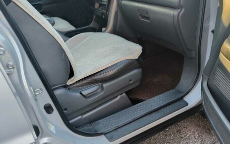 Honda Pilot III рестайлинг, 2003 год, 900 000 рублей, 17 фотография