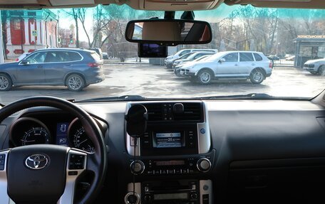 Toyota Land Cruiser Prado 150 рестайлинг 2, 2011 год, 3 700 000 рублей, 9 фотография