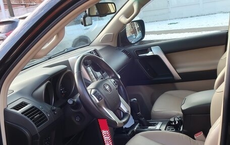 Toyota Land Cruiser Prado 150 рестайлинг 2, 2011 год, 3 700 000 рублей, 11 фотография