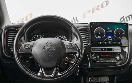 Mitsubishi Outlander III рестайлинг 3, 2020 год, 2 100 000 рублей, 11 фотография