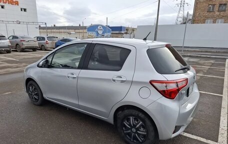 Toyota Vitz, 2019 год, 950 000 рублей, 2 фотография