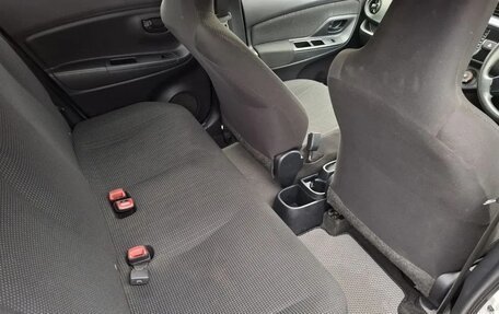 Toyota Vitz, 2019 год, 950 000 рублей, 6 фотография