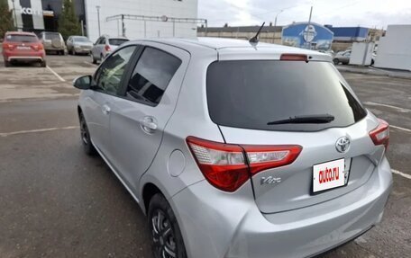 Toyota Vitz, 2019 год, 950 000 рублей, 3 фотография