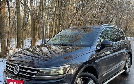 Volkswagen Tiguan II, 2018 год, 2 850 000 рублей, 4 фотография