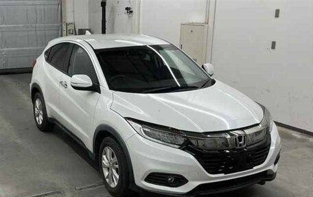 Honda Vezel, 2019 год, 2 050 000 рублей, 2 фотография