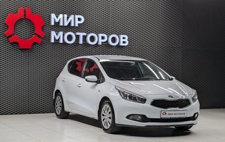 KIA cee'd III, 2014 год, 999 000 рублей, 3 фотография