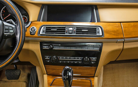 BMW 7 серия, 2013 год, 1 898 000 рублей, 16 фотография