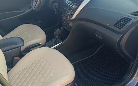 Hyundai Solaris II рестайлинг, 2016 год, 1 000 000 рублей, 8 фотография