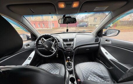 Hyundai Solaris II рестайлинг, 2011 год, 530 000 рублей, 1 фотография