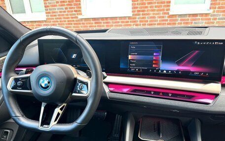 BMW 5 серия, 2024 год, 12 454 000 рублей, 8 фотография