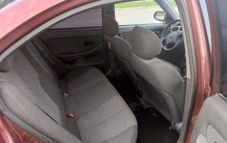 Hyundai Elantra III, 2001 год, 250 000 рублей, 11 фотография