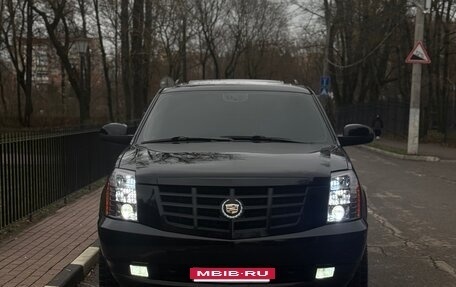 Cadillac Escalade III, 2009 год, 1 750 000 рублей, 2 фотография