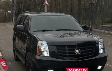 Cadillac Escalade III, 2009 год, 1 750 000 рублей, 4 фотография