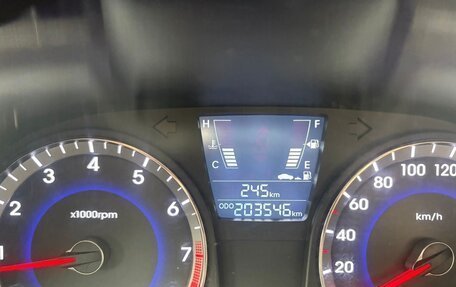 Hyundai Solaris II рестайлинг, 2011 год, 530 000 рублей, 6 фотография