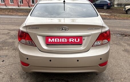 Hyundai Solaris II рестайлинг, 2011 год, 530 000 рублей, 3 фотография