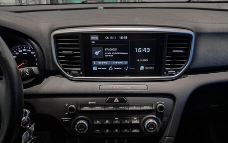 KIA Sportage IV рестайлинг, 2021 год, 2 710 000 рублей, 15 фотография