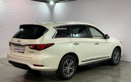 Infiniti QX60 I рестайлинг, 2017 год, 2 350 000 рублей, 6 фотография