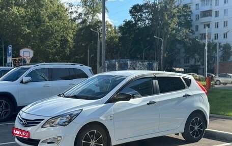 Hyundai Solaris II рестайлинг, 2014 год, 950 000 рублей, 1 фотография