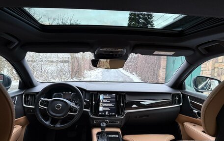 Volvo S90 II рестайлинг, 2017 год, 3 300 000 рублей, 8 фотография