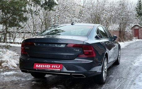 Volvo S90 II рестайлинг, 2017 год, 3 300 000 рублей, 2 фотография