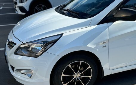 Hyundai Solaris II рестайлинг, 2014 год, 950 000 рублей, 5 фотография