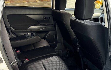 Mitsubishi Outlander III рестайлинг 3, 2013 год, 1 600 000 рублей, 19 фотография