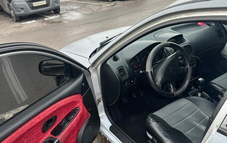 Mitsubishi Carisma I, 2001 год, 250 000 рублей, 17 фотография