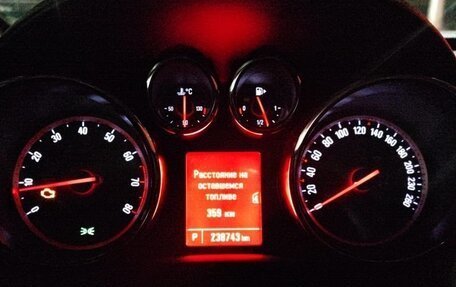 Opel Astra J, 2011 год, 600 000 рублей, 3 фотография