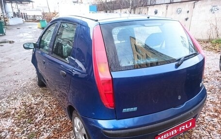 Fiat Punto III Punto Evo рестайлинг, 2002 год, 70 000 рублей, 4 фотография