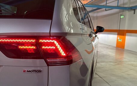 Volkswagen Tiguan II, 2019 год, 2 850 000 рублей, 2 фотография