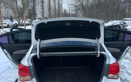 Chevrolet Cruze II, 2010 год, 750 000 рублей, 14 фотография