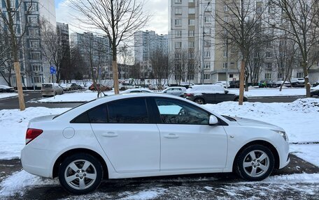 Chevrolet Cruze II, 2010 год, 750 000 рублей, 3 фотография