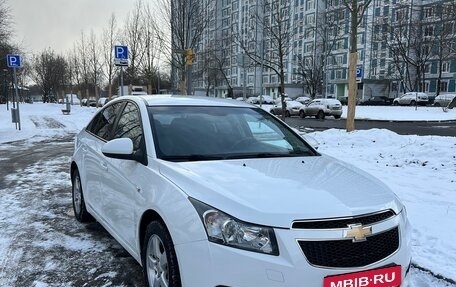Chevrolet Cruze II, 2010 год, 750 000 рублей, 13 фотография