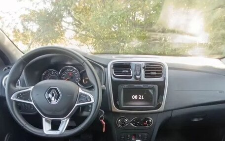 Renault Logan II, 2022 год, 1 600 000 рублей, 8 фотография