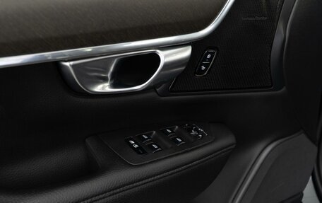 Volvo V90 Cross Country I рестайлинг, 2018 год, 3 825 077 рублей, 18 фотография