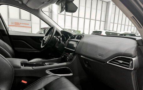 Jaguar F-Pace, 2020 год, 3 750 000 рублей, 13 фотография