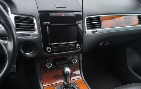 Volkswagen Touareg III, 2011 год, 1 950 000 рублей, 9 фотография