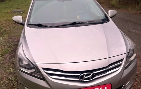 Hyundai Solaris II рестайлинг, 2015 год, 899 000 рублей, 2 фотография