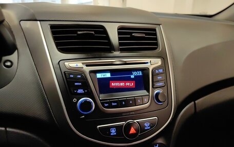 Hyundai Solaris II рестайлинг, 2015 год, 919 000 рублей, 14 фотография