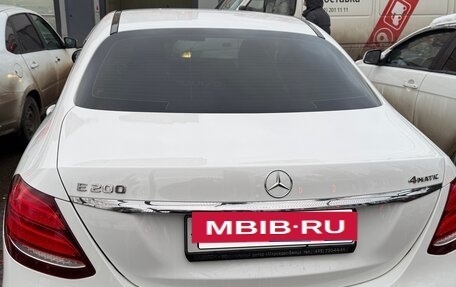 Mercedes-Benz E-Класс, 2020 год, 4 500 000 рублей, 2 фотография