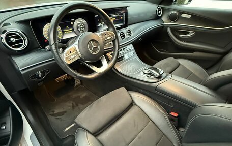 Mercedes-Benz E-Класс, 2020 год, 4 500 000 рублей, 13 фотография