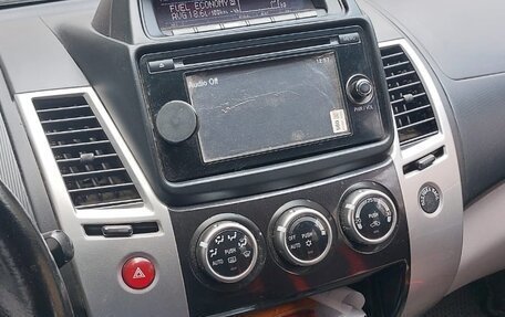 Mitsubishi Pajero Sport II рестайлинг, 2014 год, 2 000 000 рублей, 7 фотография